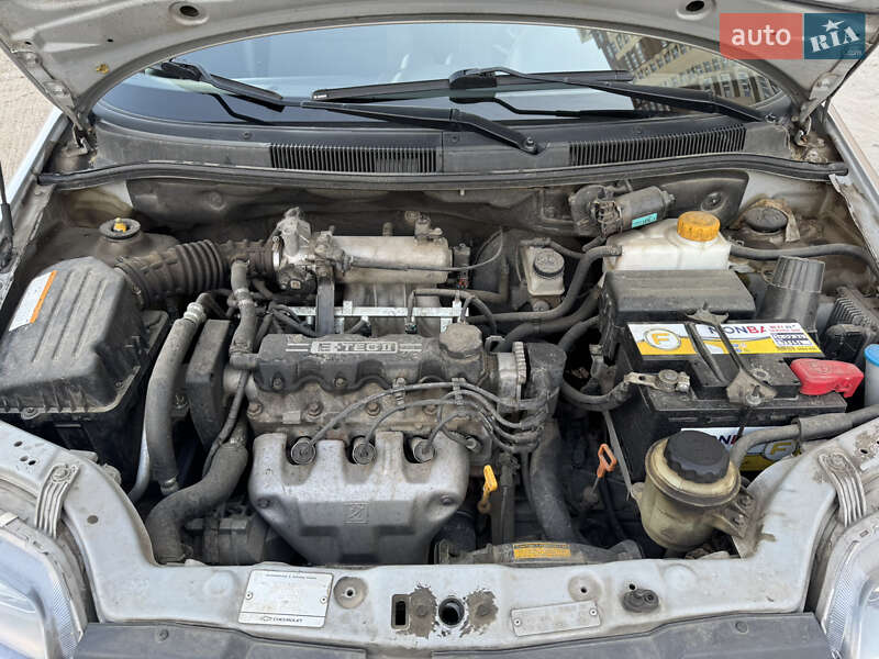 Хэтчбек Chevrolet Aveo 2008 в Киеве