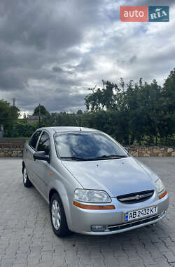Седан Chevrolet Aveo 2003 в Могилев-Подольске