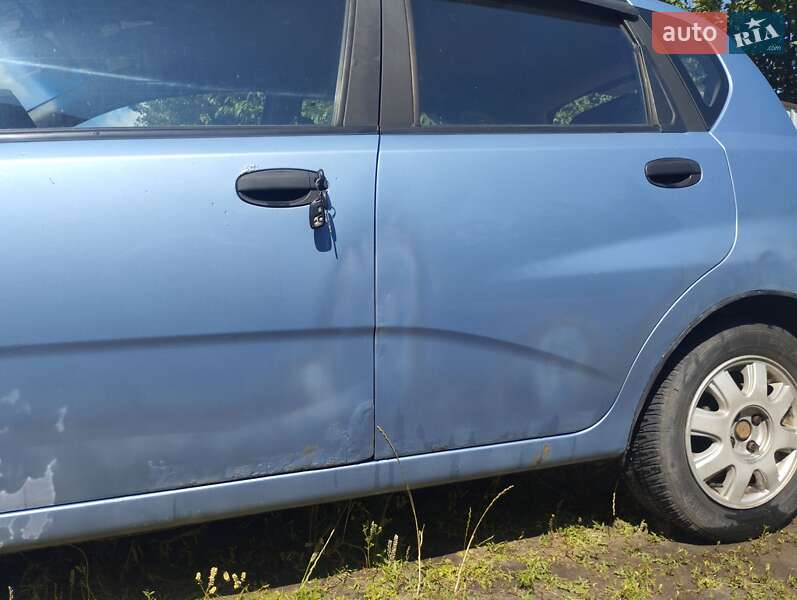 Хэтчбек Chevrolet Aveo 2005 в Вышгороде