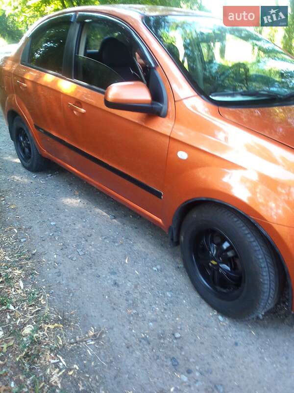 Седан Chevrolet Aveo 2008 в Лубнах