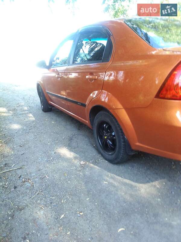 Седан Chevrolet Aveo 2008 в Лубнах