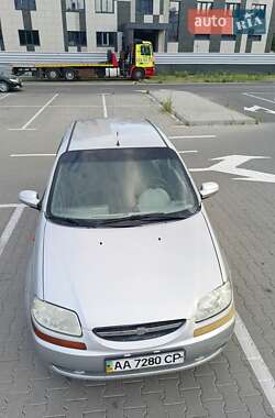Седан Chevrolet Aveo 2004 в 
