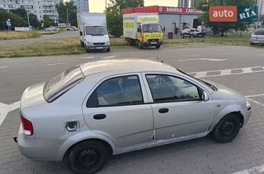 Седан Chevrolet Aveo 2004 в 