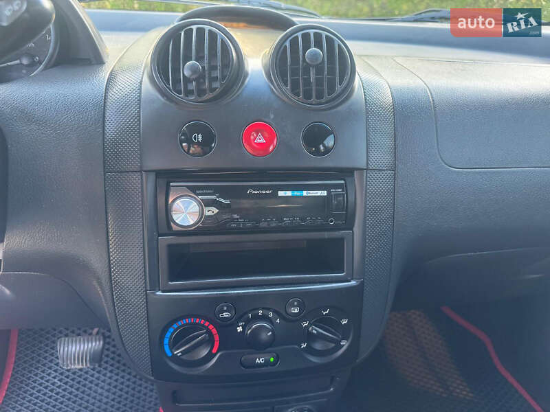 Хэтчбек Chevrolet Aveo 2008 в Харькове
