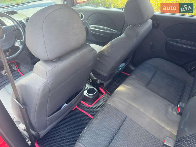 Хэтчбек Chevrolet Aveo 2008 в Харькове