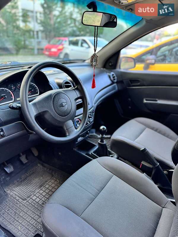 Седан Chevrolet Aveo 2006 в Киеве