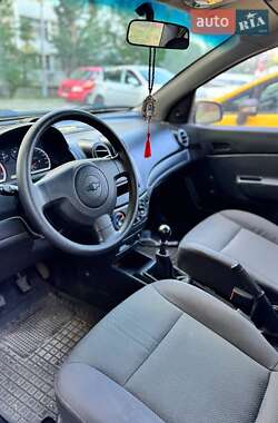 Седан Chevrolet Aveo 2006 в 
