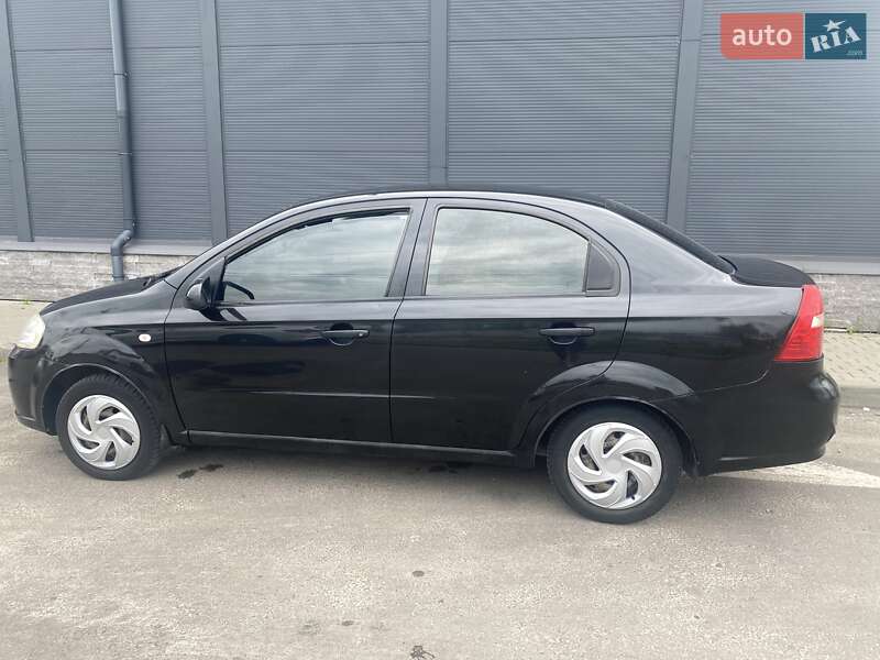 Седан Chevrolet Aveo 2007 в Винниках