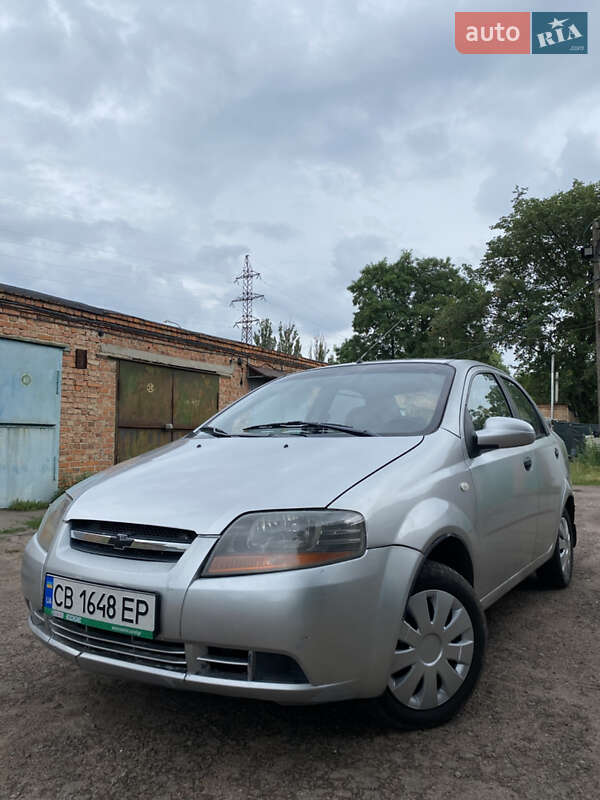 Седан Chevrolet Aveo 2005 в Чернигове