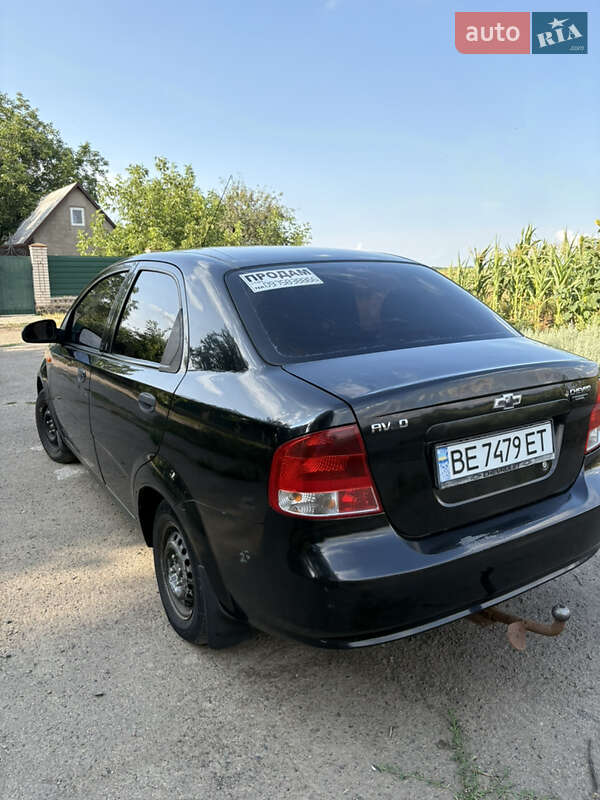 Седан Chevrolet Aveo 2005 в Голованевске