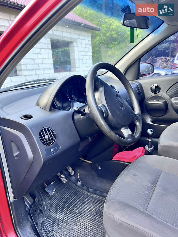 Хетчбек Chevrolet Aveo 2006 в Добросині