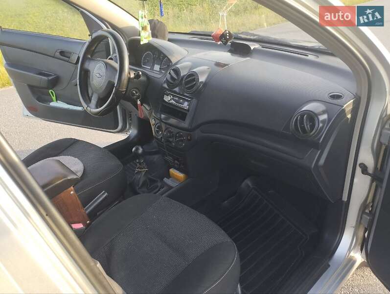 Седан Chevrolet Aveo 2009 в Кременце