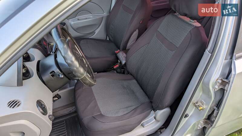 Седан Chevrolet Aveo 2005 в Шепетовке