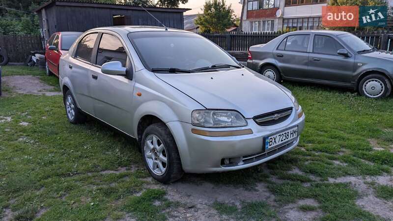 Седан Chevrolet Aveo 2005 в Шепетовке