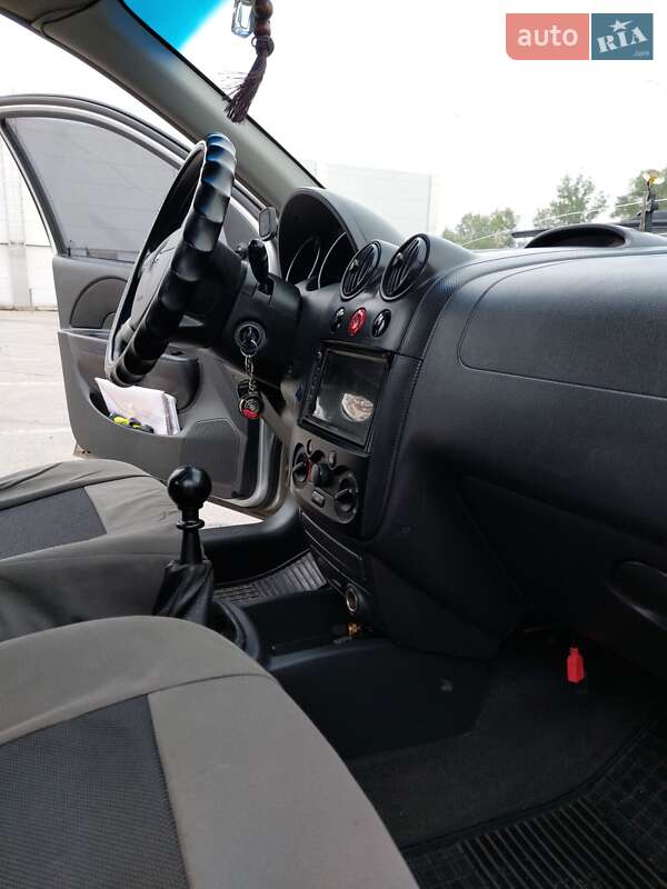 Седан Chevrolet Aveo 2005 в Запорожье