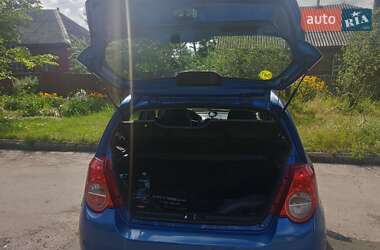 Хэтчбек Chevrolet Aveo 2009 в 