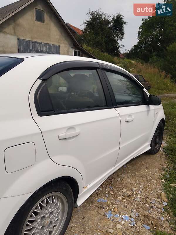 Седан Chevrolet Aveo 2007 в Львове