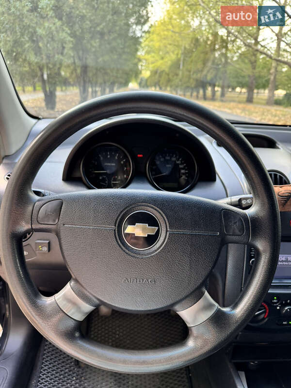Хэтчбек Chevrolet Aveo 2007 в Днепре