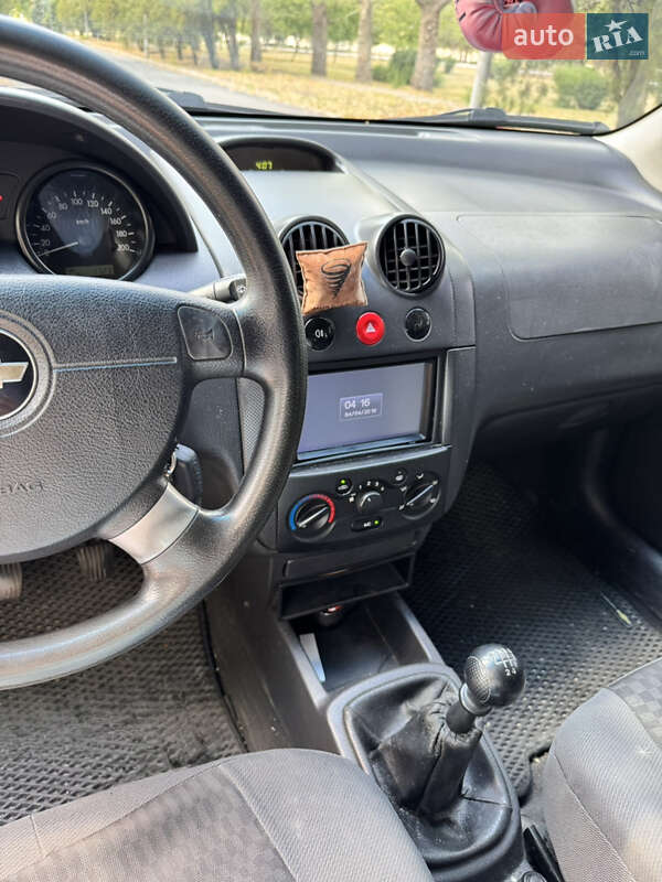 Хэтчбек Chevrolet Aveo 2007 в Днепре