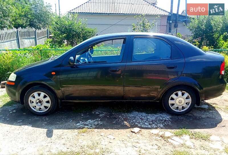 Седан Chevrolet Aveo 2005 в Пирятине