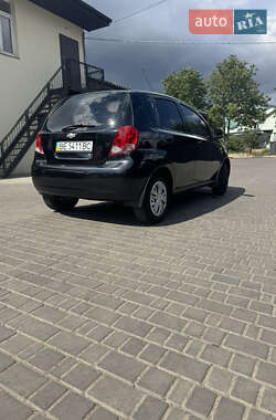 Хэтчбек Chevrolet Aveo 2007 в 