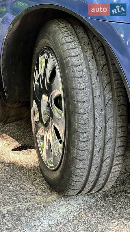 Седан Chevrolet Aveo 2008 в Полтаве