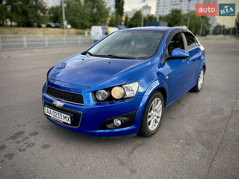 Седан Chevrolet Aveo 2012 в Киеве