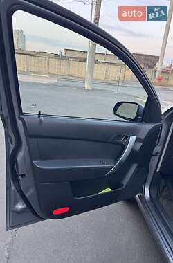 Седан Chevrolet Aveo 2011 в 