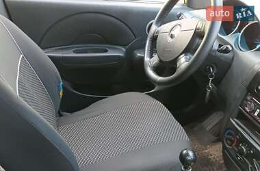 Хэтчбек Chevrolet Aveo 2007 в 