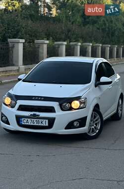 Седан Chevrolet Aveo 2012 в Умані