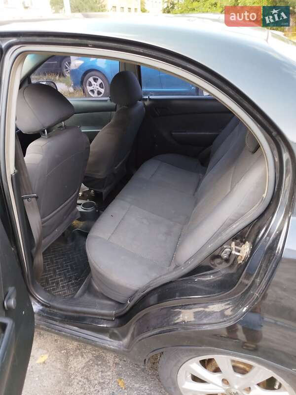 Седан Chevrolet Aveo 2006 в Києві