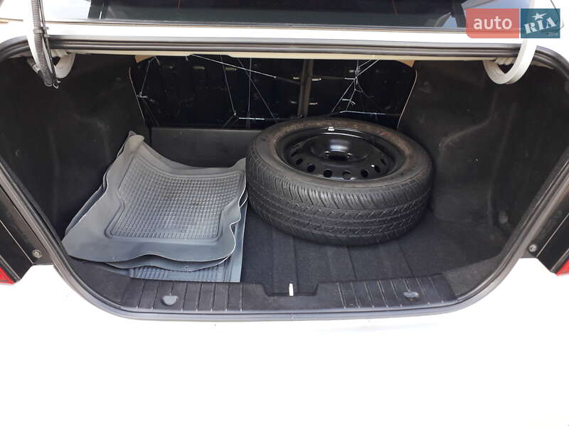 Седан Chevrolet Aveo 2008 в Ивано-Франковске