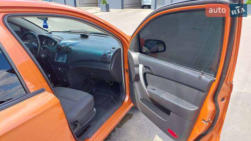 Седан Chevrolet Aveo 2006 в Первомайске
