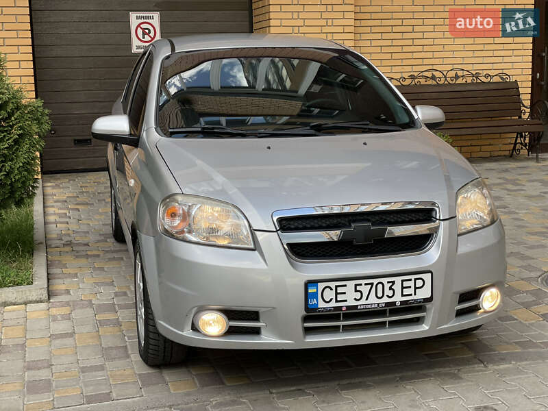 Седан Chevrolet Aveo 2008 в Чернівцях