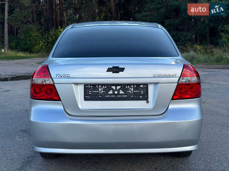 Седан Chevrolet Aveo 2009 в Охтирці