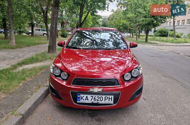 Хэтчбек Chevrolet Aveo 2011 в 
