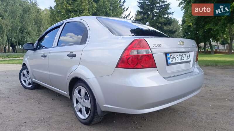 Седан Chevrolet Aveo 2006 в Путивле