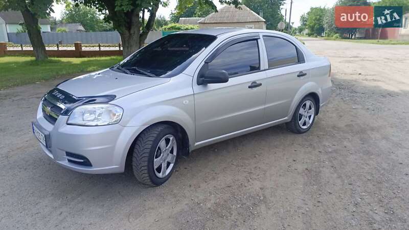 Седан Chevrolet Aveo 2006 в Путивле