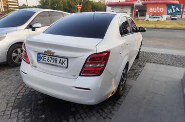 Седан Chevrolet Aveo 2017 в Дніпрі