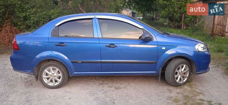 Седан Chevrolet Aveo 2006 в Кременчуці