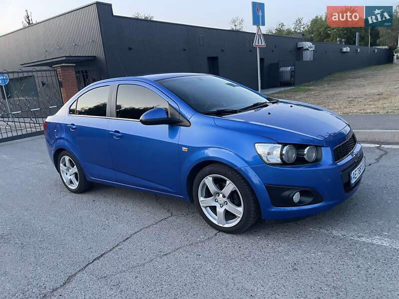 Седан Chevrolet Aveo 2011 в Херсоне