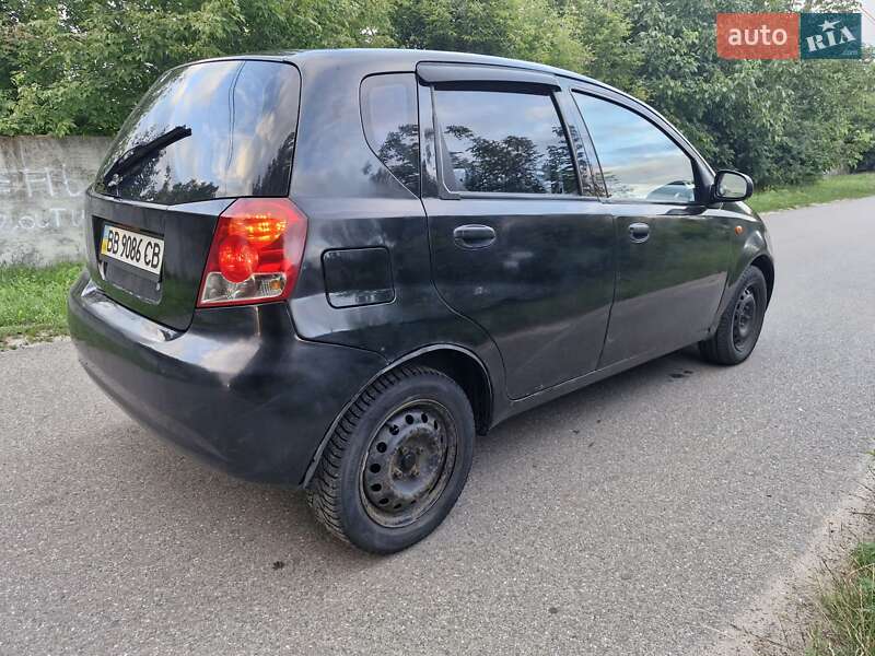 Хэтчбек Chevrolet Aveo 2005 в Киеве