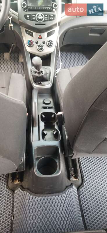 Седан Chevrolet Aveo 2012 в Золотоноше