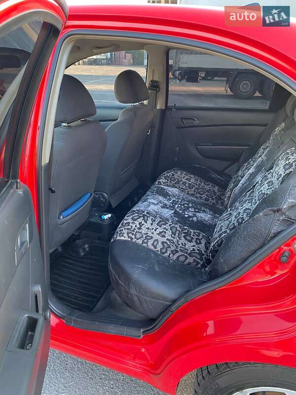 Седан Chevrolet Aveo 2010 в Ужгороді