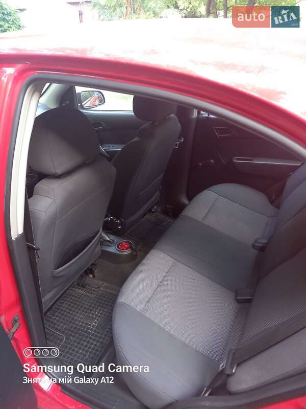 Седан Chevrolet Aveo 2010 в Киеве