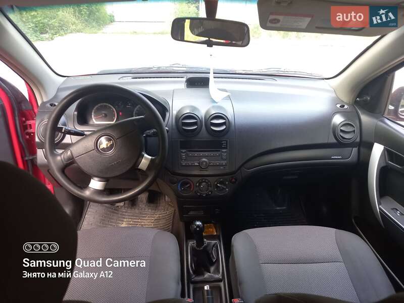 Седан Chevrolet Aveo 2010 в Киеве