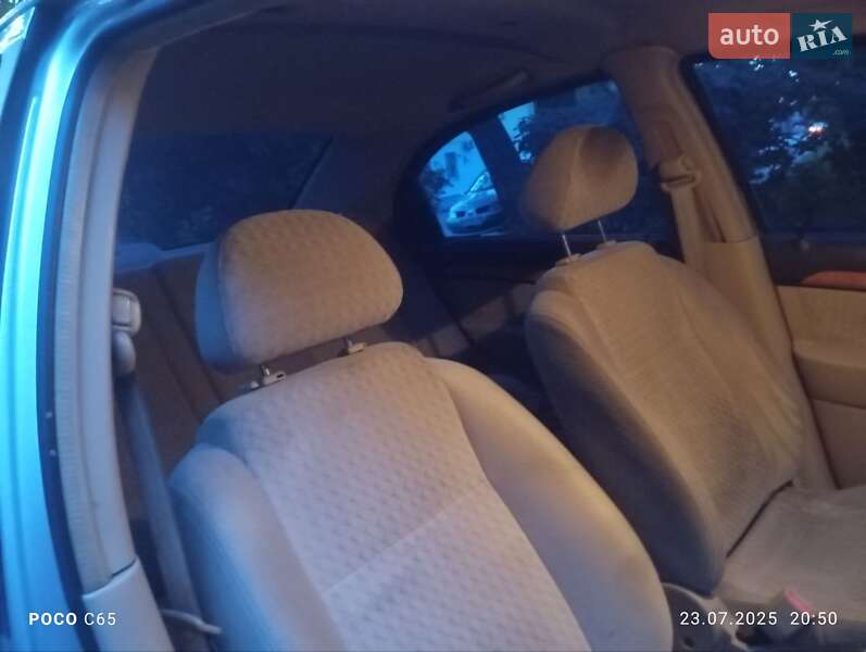 Седан Chevrolet Aveo 2007 в Полтаве