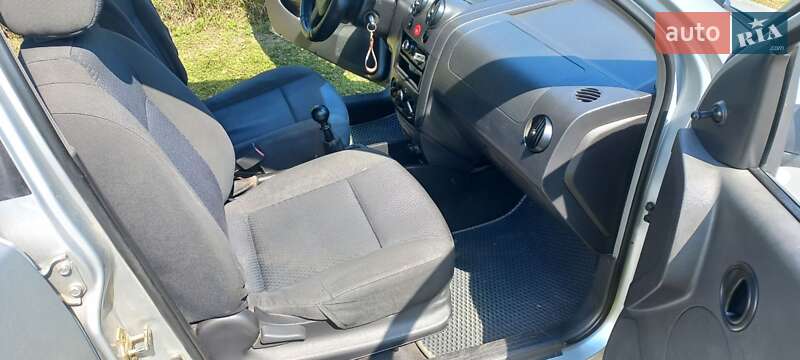 Седан Chevrolet Aveo 2005 в Гоще