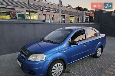 Седан Chevrolet Aveo 2010 в Киеве