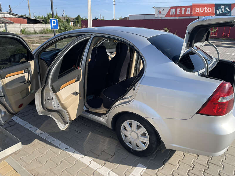 Седан Chevrolet Aveo 2007 в Іллінцях